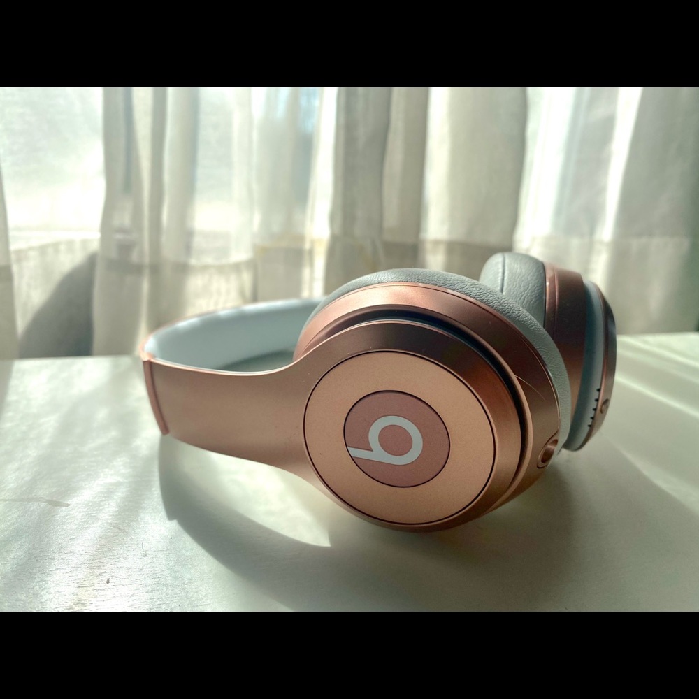 Beats Solo 2 Wireless Headphones